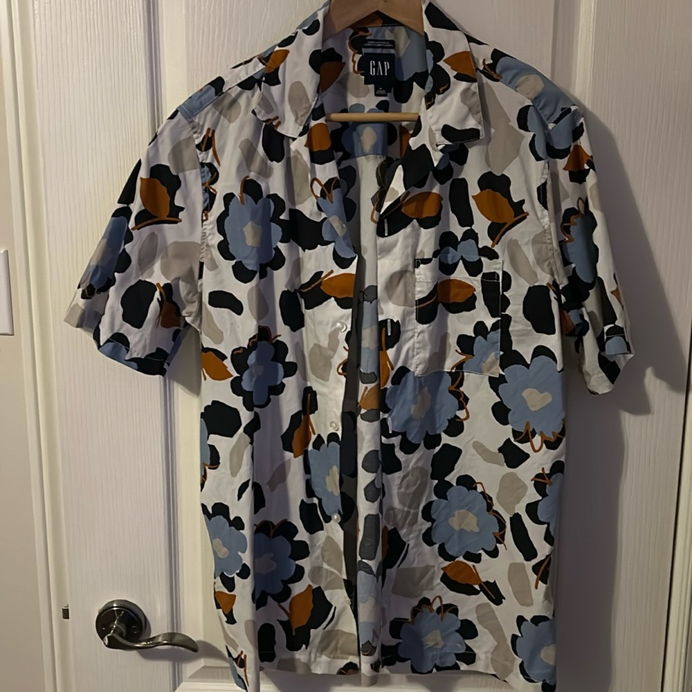 Gap men’s casual shirt